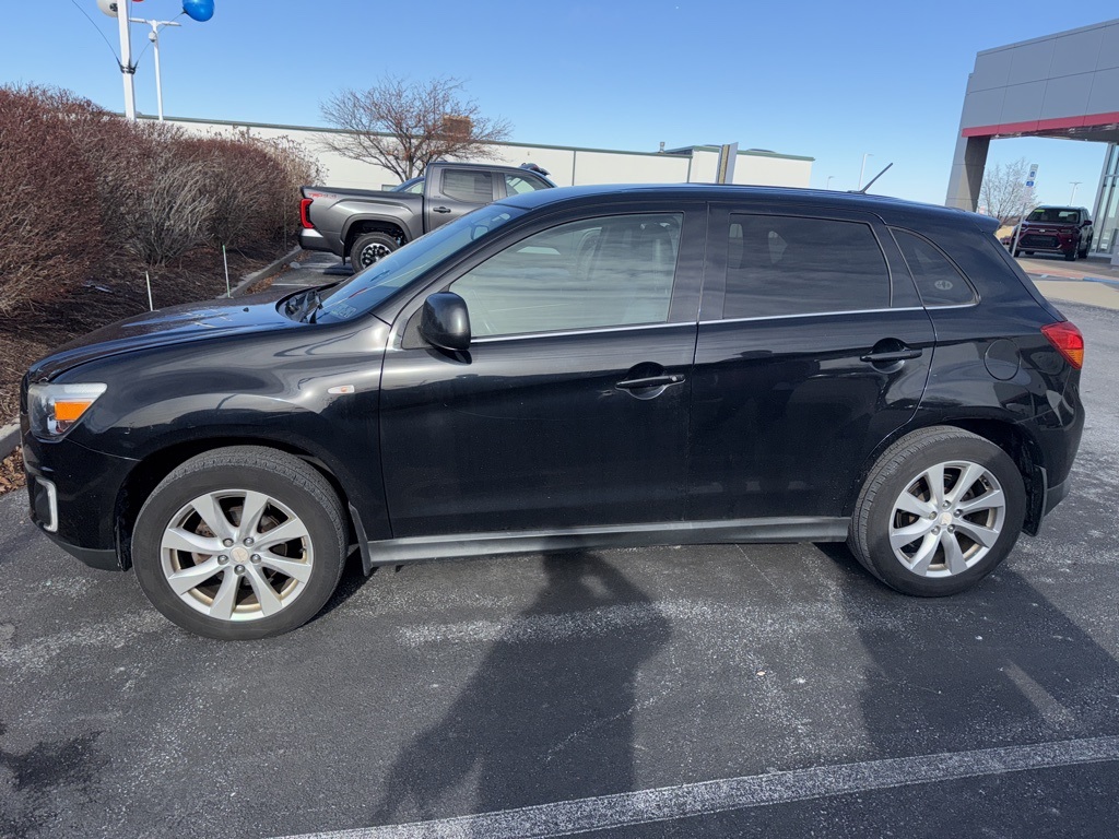 2015 Mitsubishi Outlander Sport SE's photo