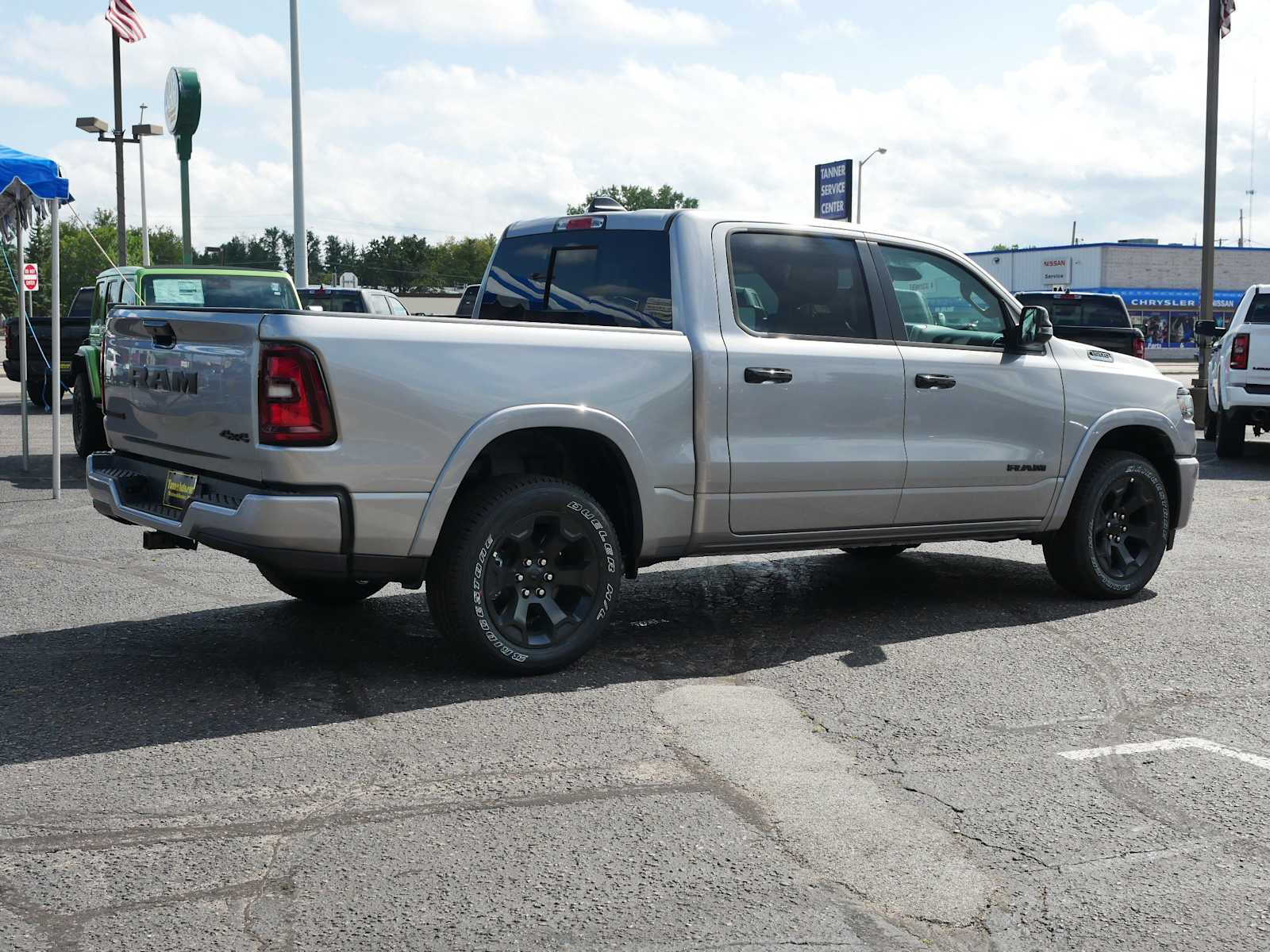 2025 Ram 1500 Big Horn photo 7