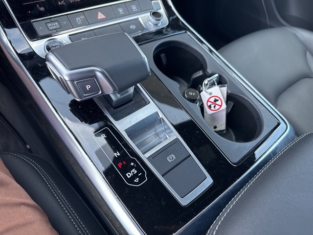 2025 Audi Q7 55 Premium photo 11