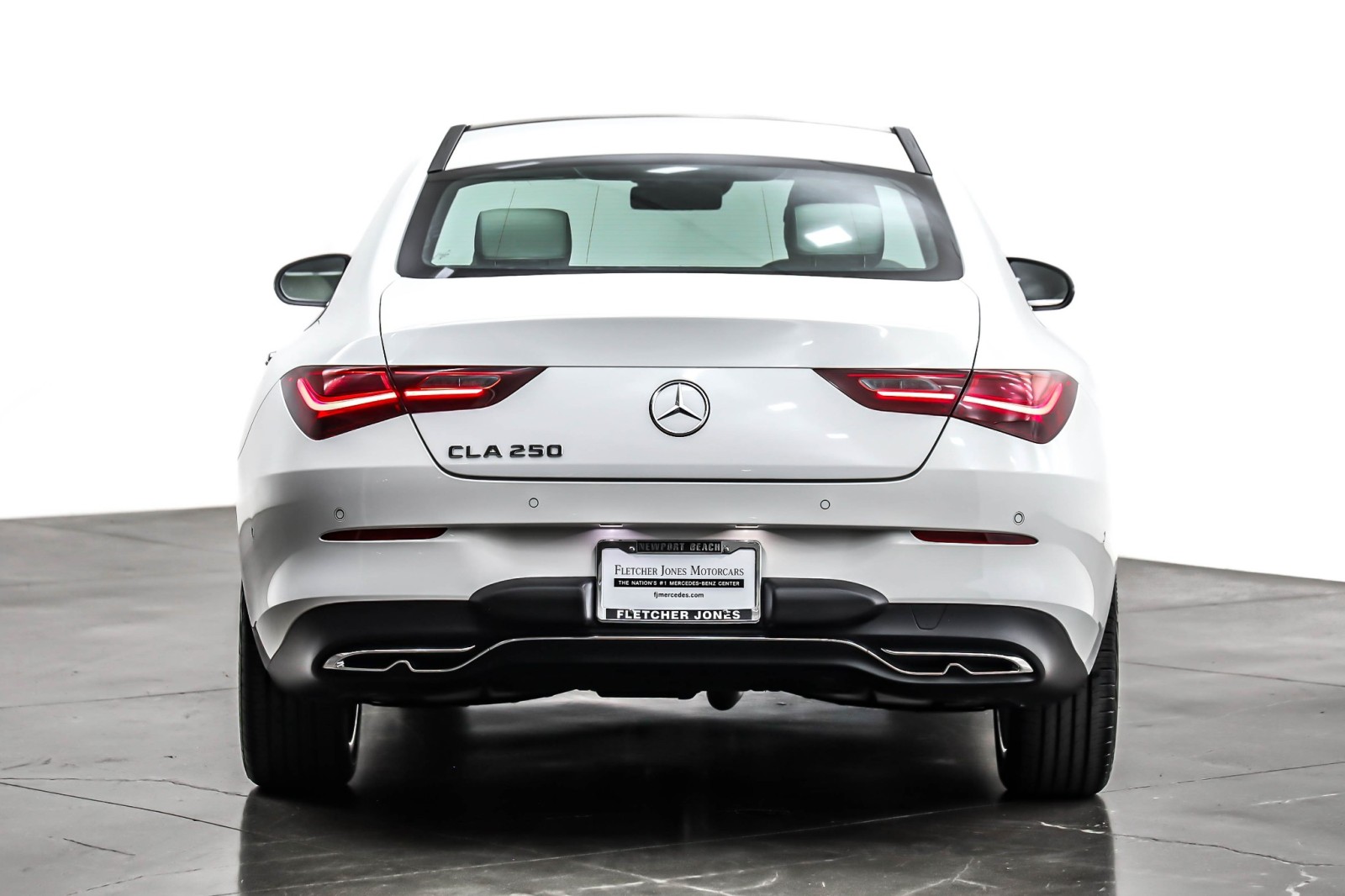 2025 Mercedes Benz CLA 250 photo 4