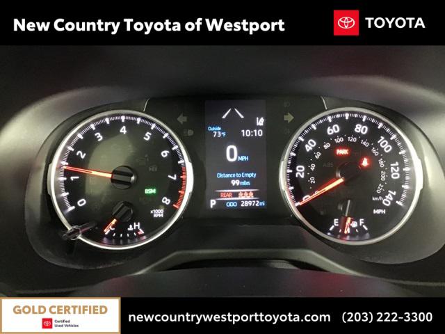 2022 Toyota RAV4 LE photo 7