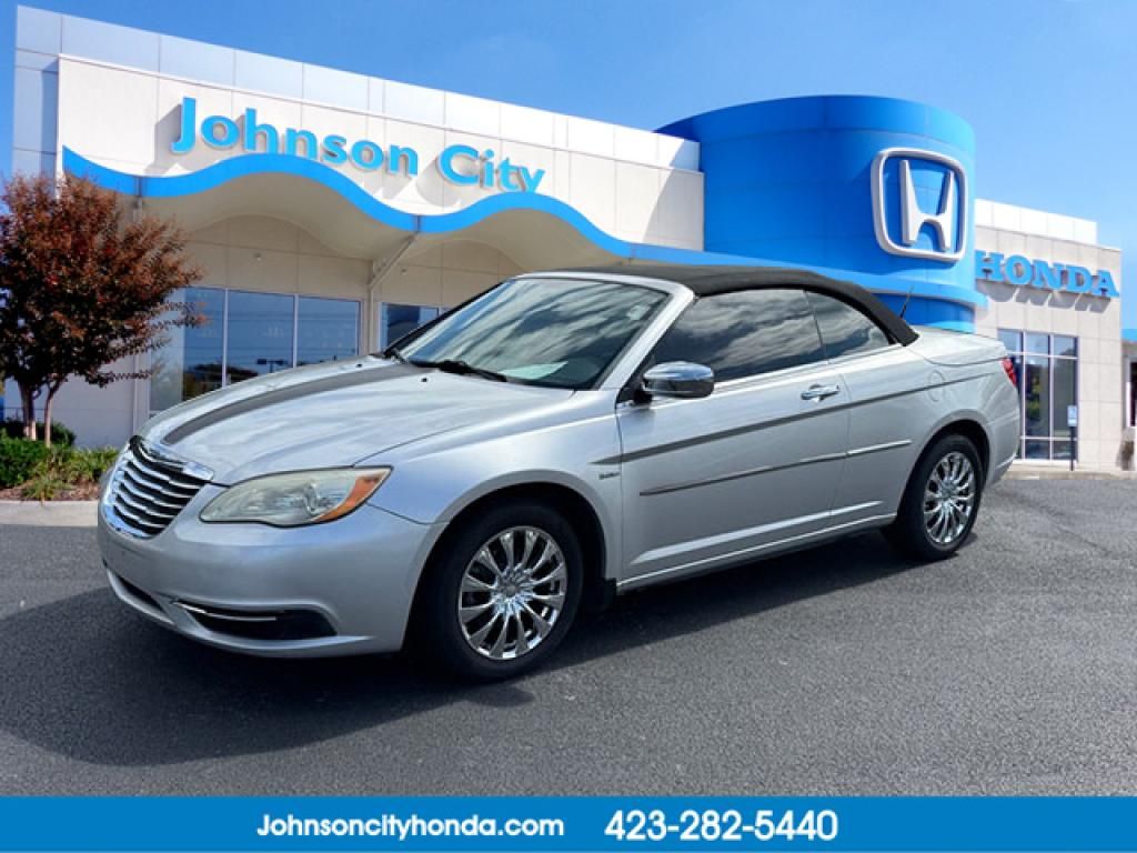 2011 Chrysler 200