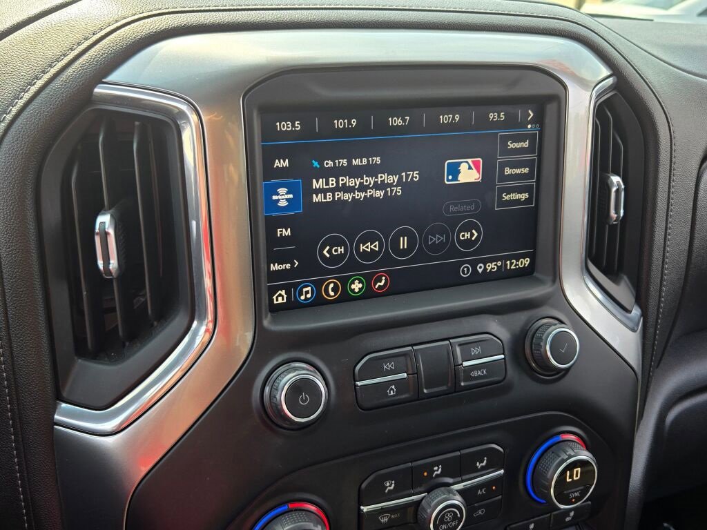 2020 Chevrolet Silverado 1500 RST photo 23
