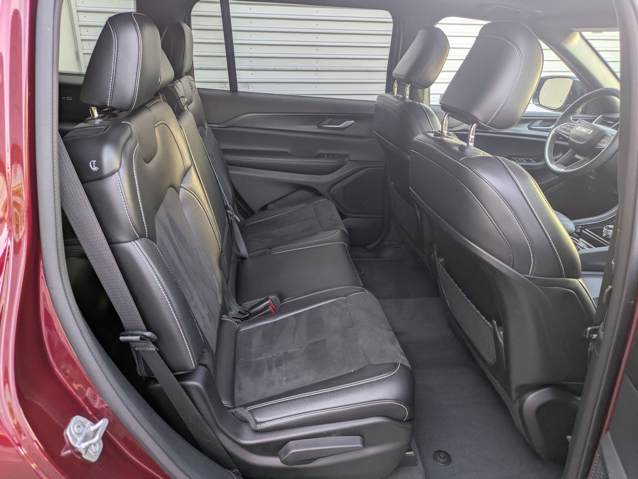 2023 Jeep Grand Cherokee Altitude photo 29