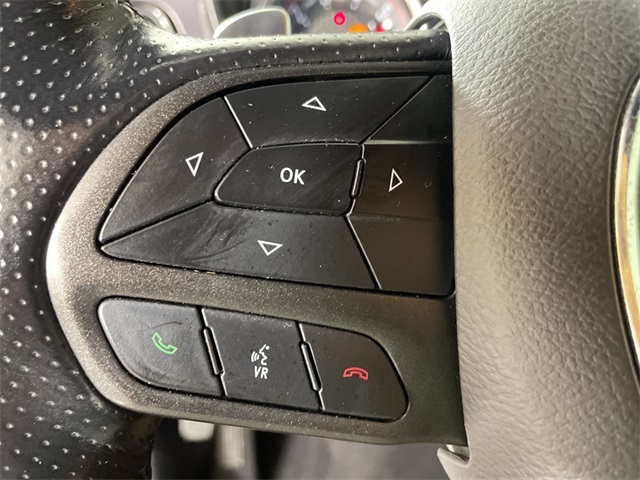 2022 Dodge Challenger R/T Plus photo 19
