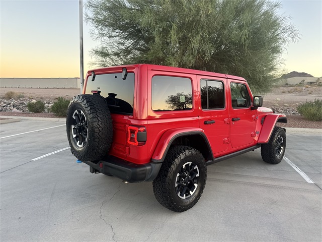 2024 Jeep Wrangler Rubicon 4xe photo 4