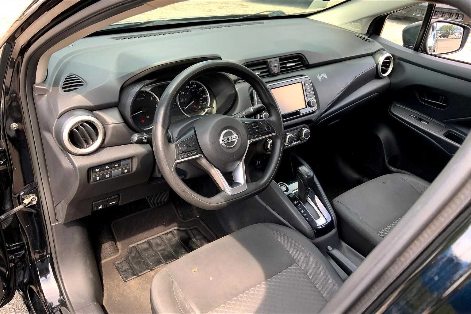 2020 Nissan Versa S photo 15