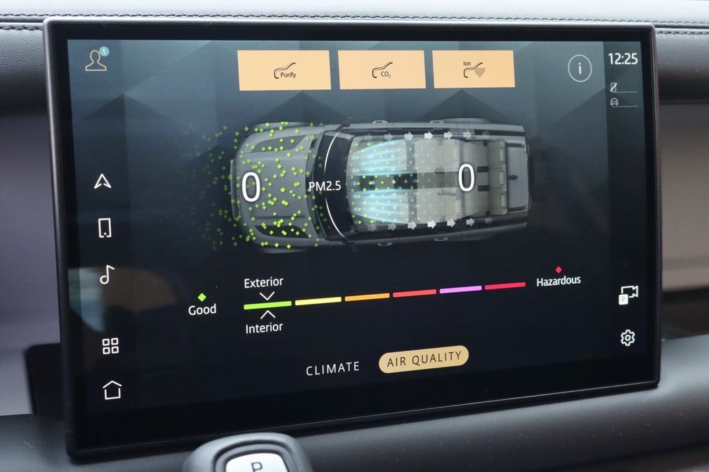 2025 LAND ROVER DEFENDER - Image 22