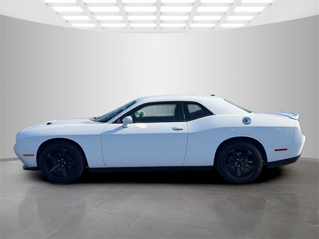 2019 Dodge Challenger SXT photo 4