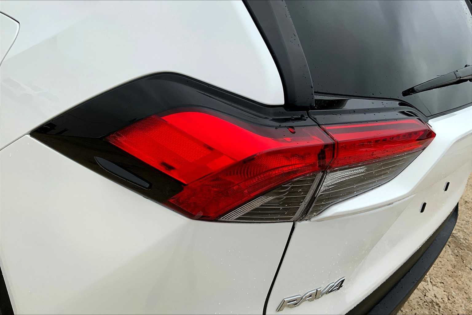 2025 Toyota RAV4 LE photo 25