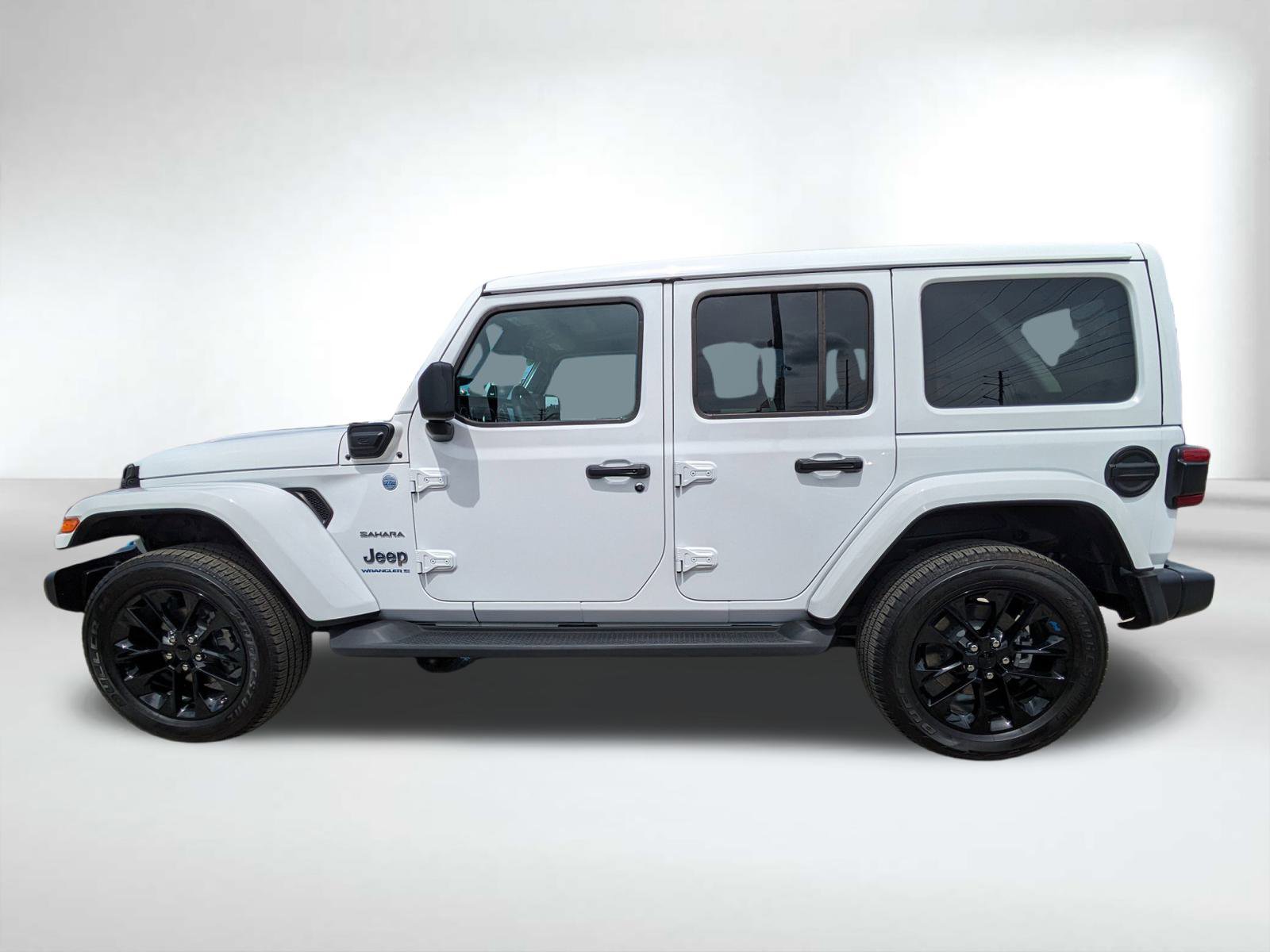 2023 Jeep Wrangler Sahara 4xe photo 7