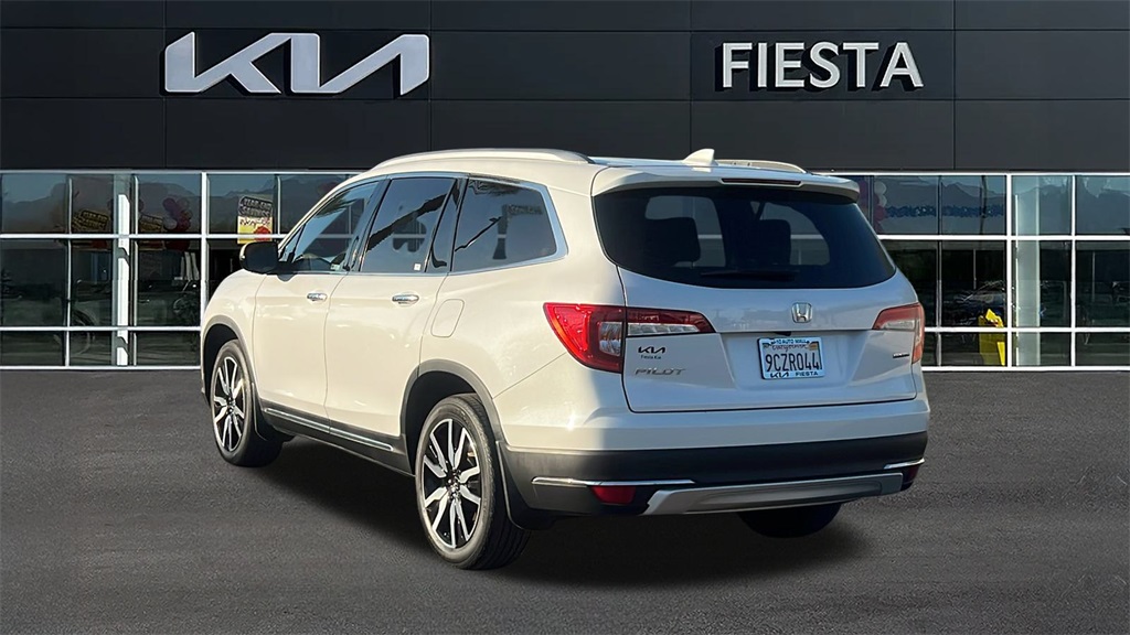 2022 Honda Pilot Touring photo 3