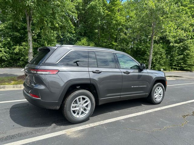 2025 Jeep Grand Cherokee Laredo X photo 4