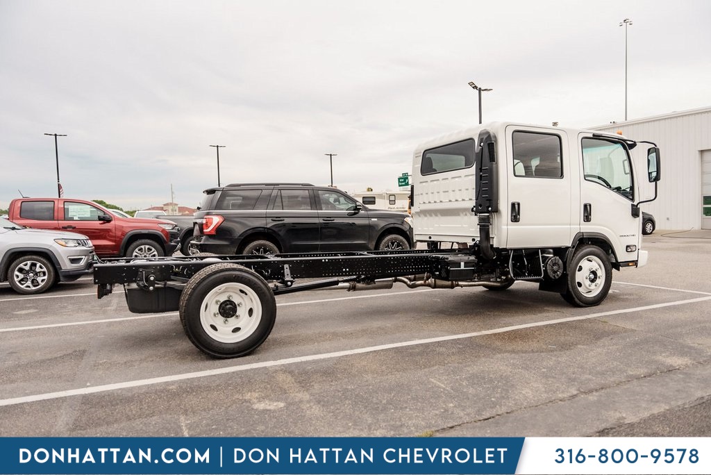 2025 Chevrolet Silverado photo 25
