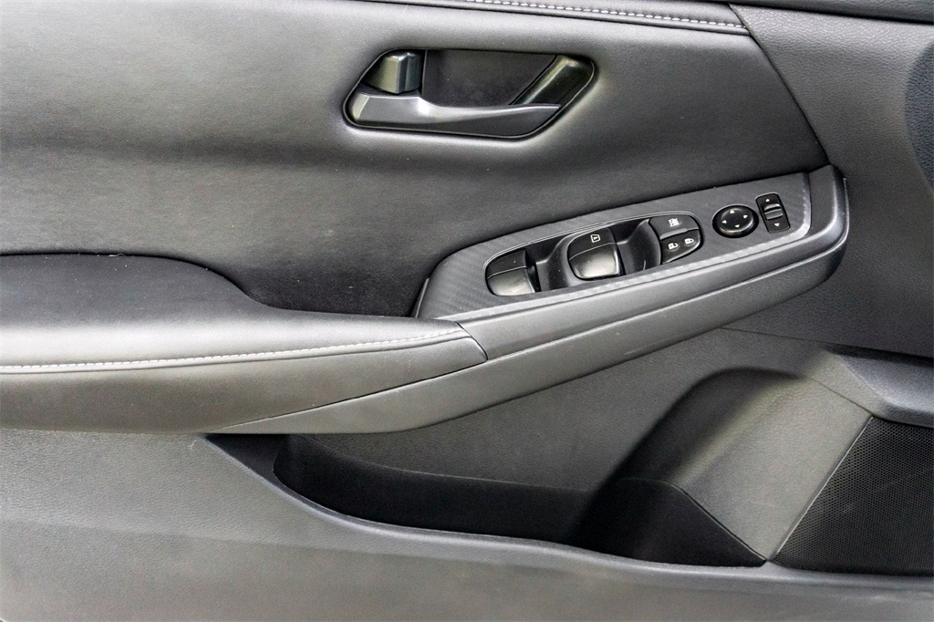 2025 Nissan Sentra S photo 9