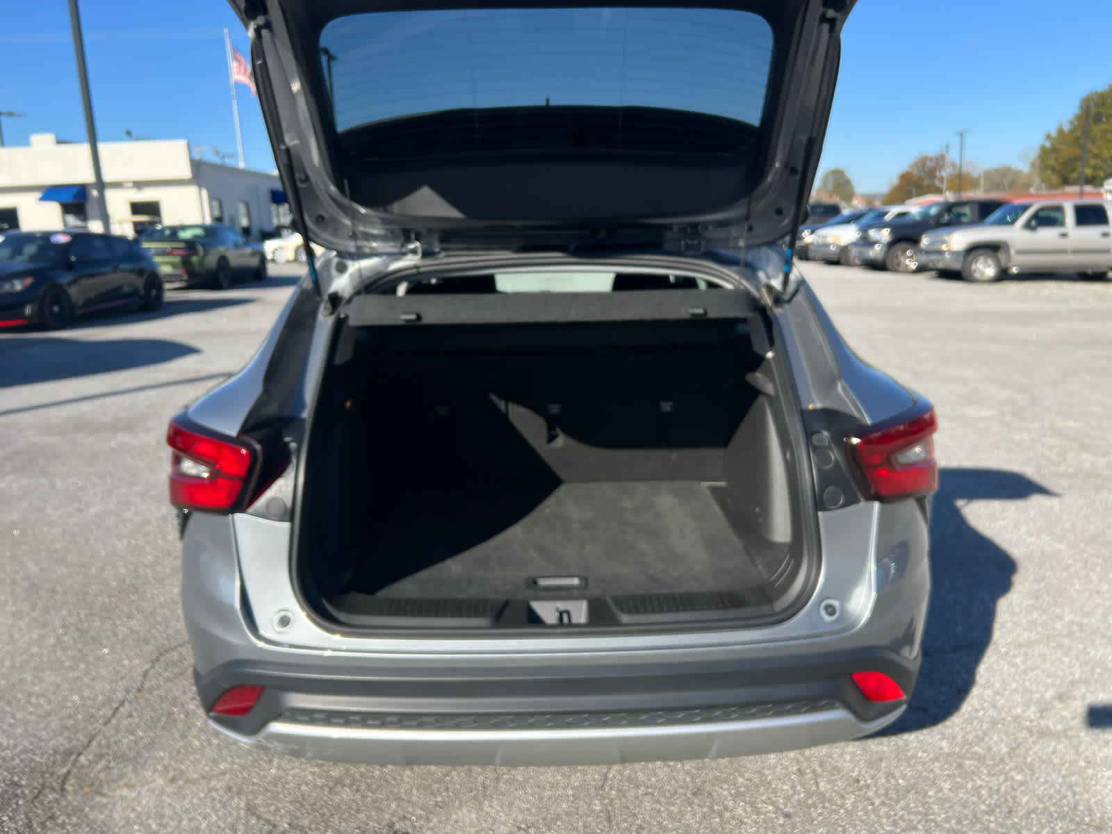 2025 Chevrolet Trax LT photo 4