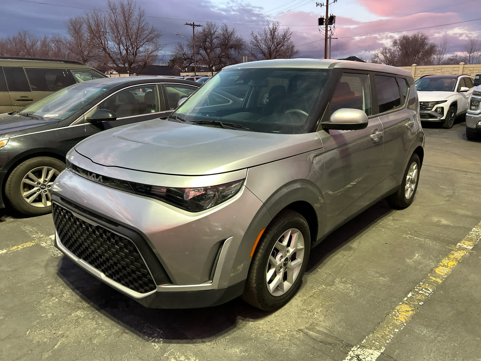 2025 Kia Soul LX's photo