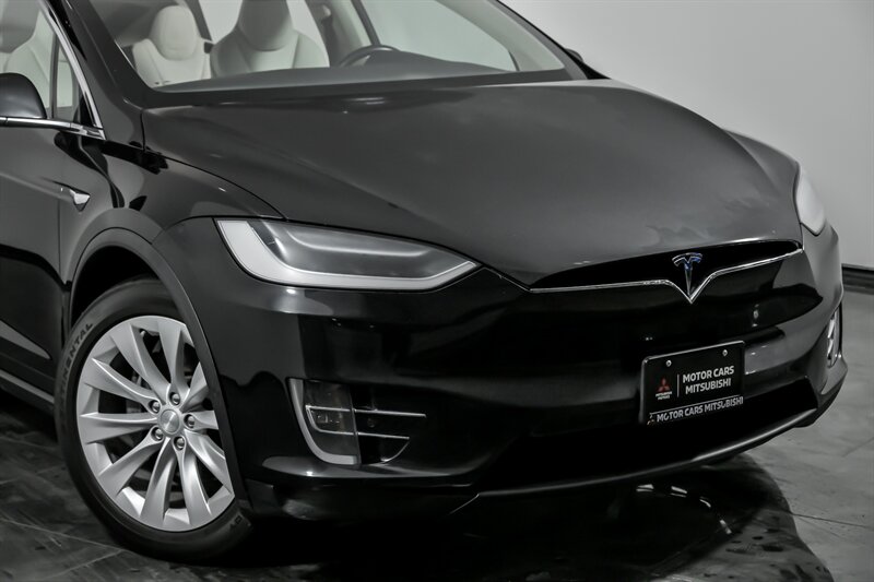 Used 2018 Tesla Model X 100D with VIN 5YJXCAE20JF103136 for sale in Aurora, IL