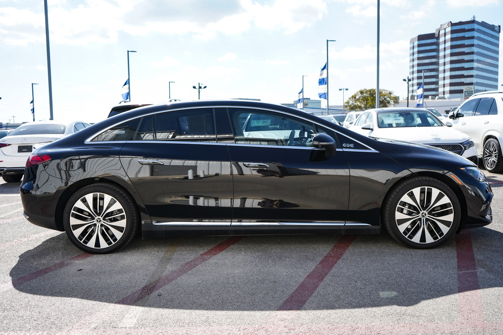 2023 Mercedes Benz EQE-Class Sedan photo 5