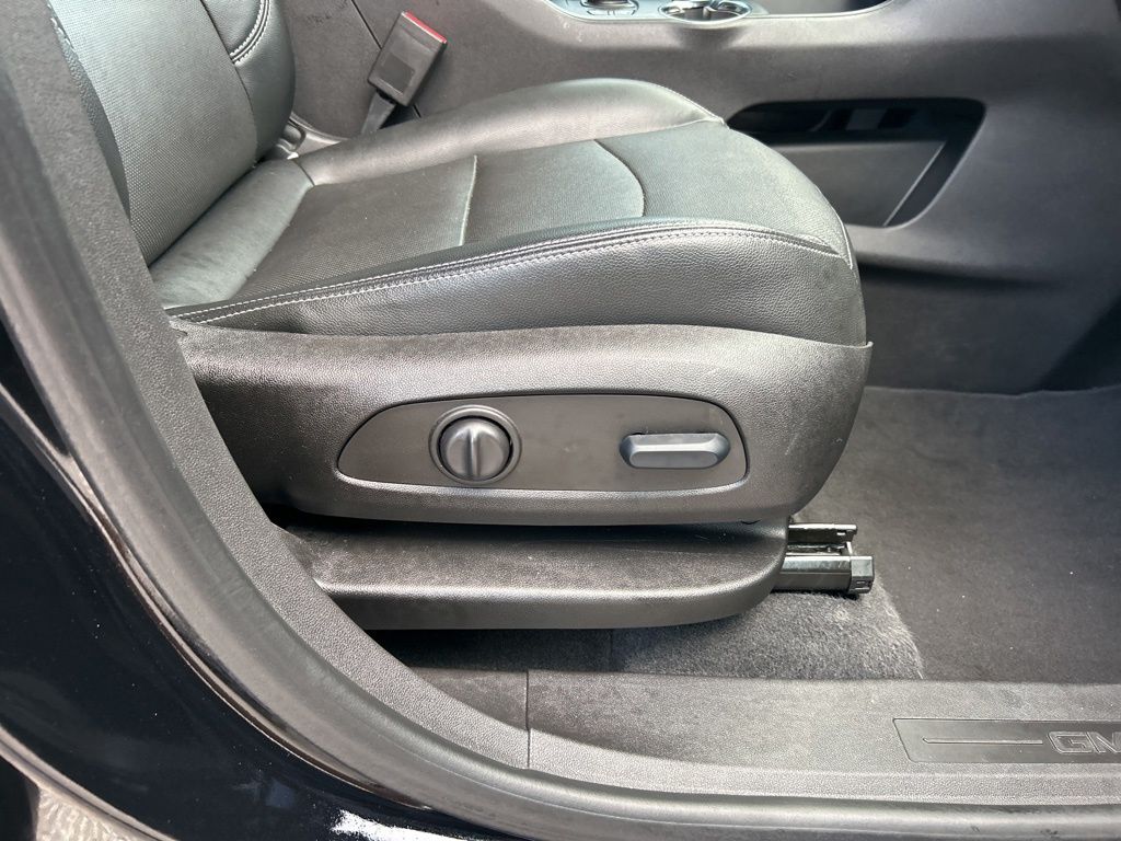 2023 Gmc Terrain SLT photo 32