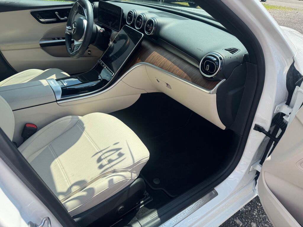 2023 Mercedes Benz C 300 4MATIC photo 19
