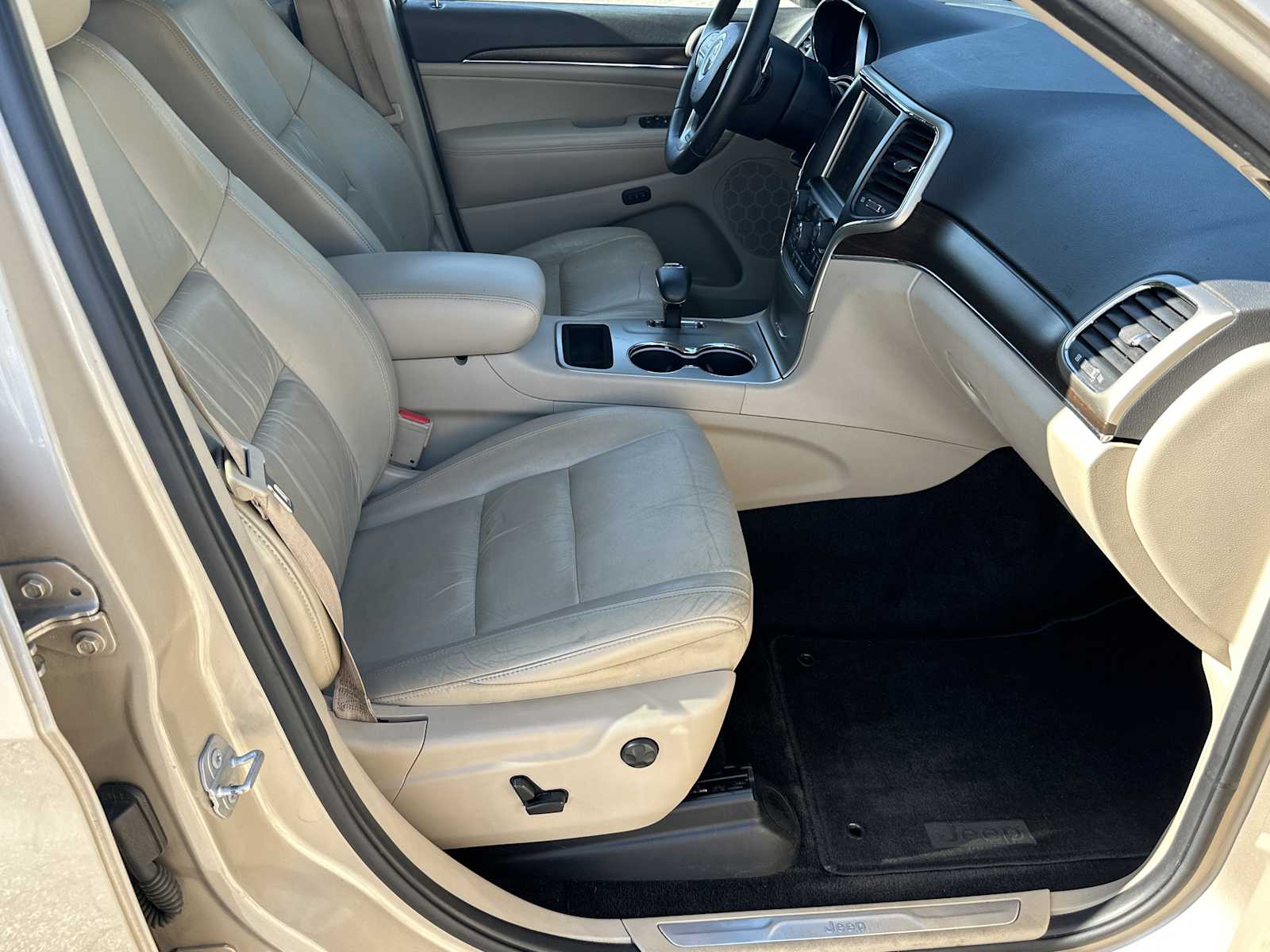 2015 Jeep Grand Cherokee Limited photo 10