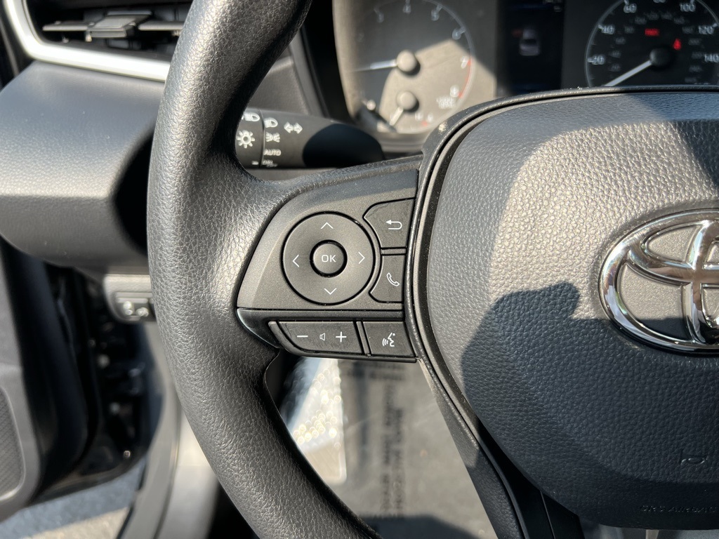 2023 Toyota Corolla LE photo 13