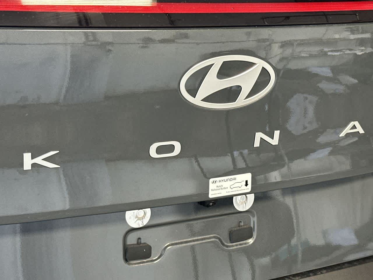 2026 Hyundai Kona SEL photo 9