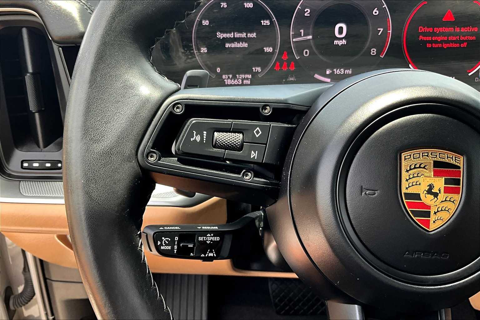 2024 Porsche Cayenne Coupe photo 40