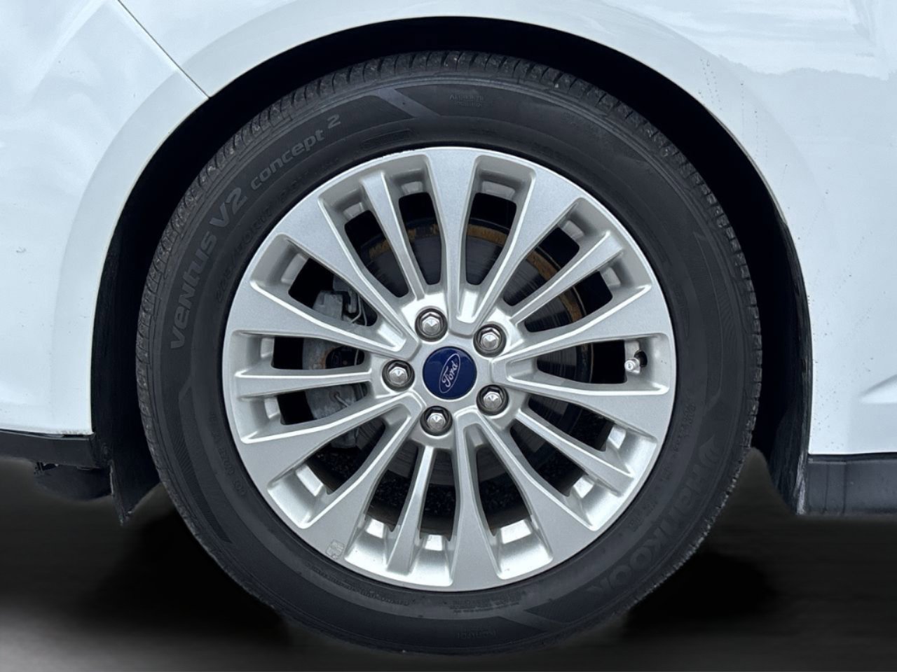 2017 Ford C-Max Hybrid SE photo 29