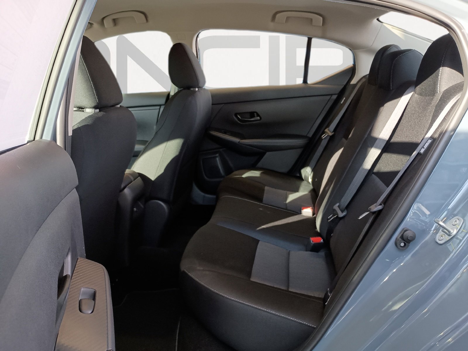 2025 Nissan Sentra SV photo 17
