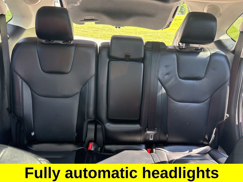 2022 Ford Edge Titanium photo 10