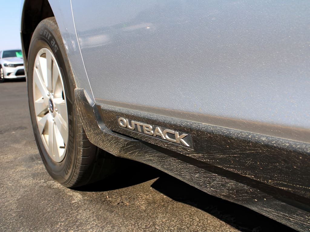 2019 Subaru Outback Premium photo 12