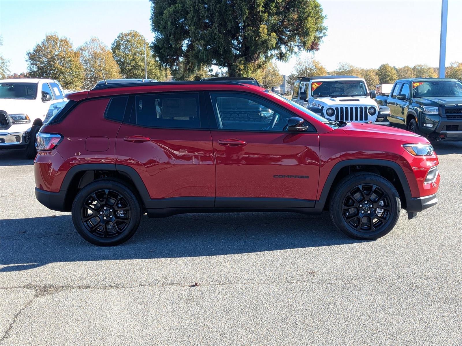 2026 Jeep Compass Latitude Altitude photo 4
