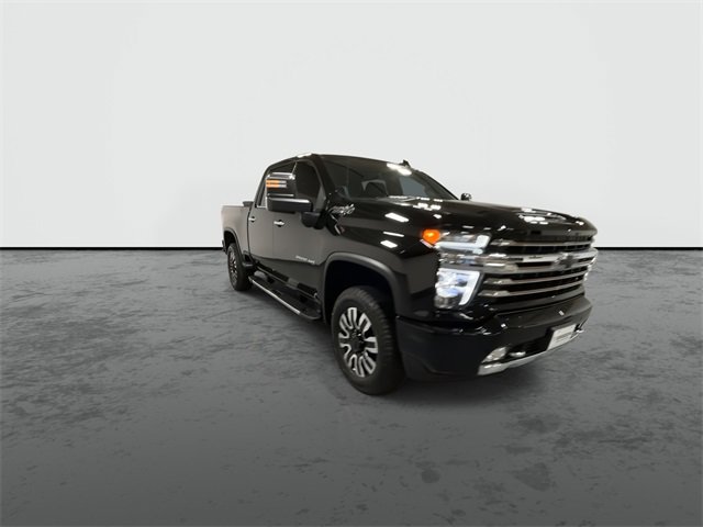 2023 Chevrolet Silverado 2500HD High Country photo 3