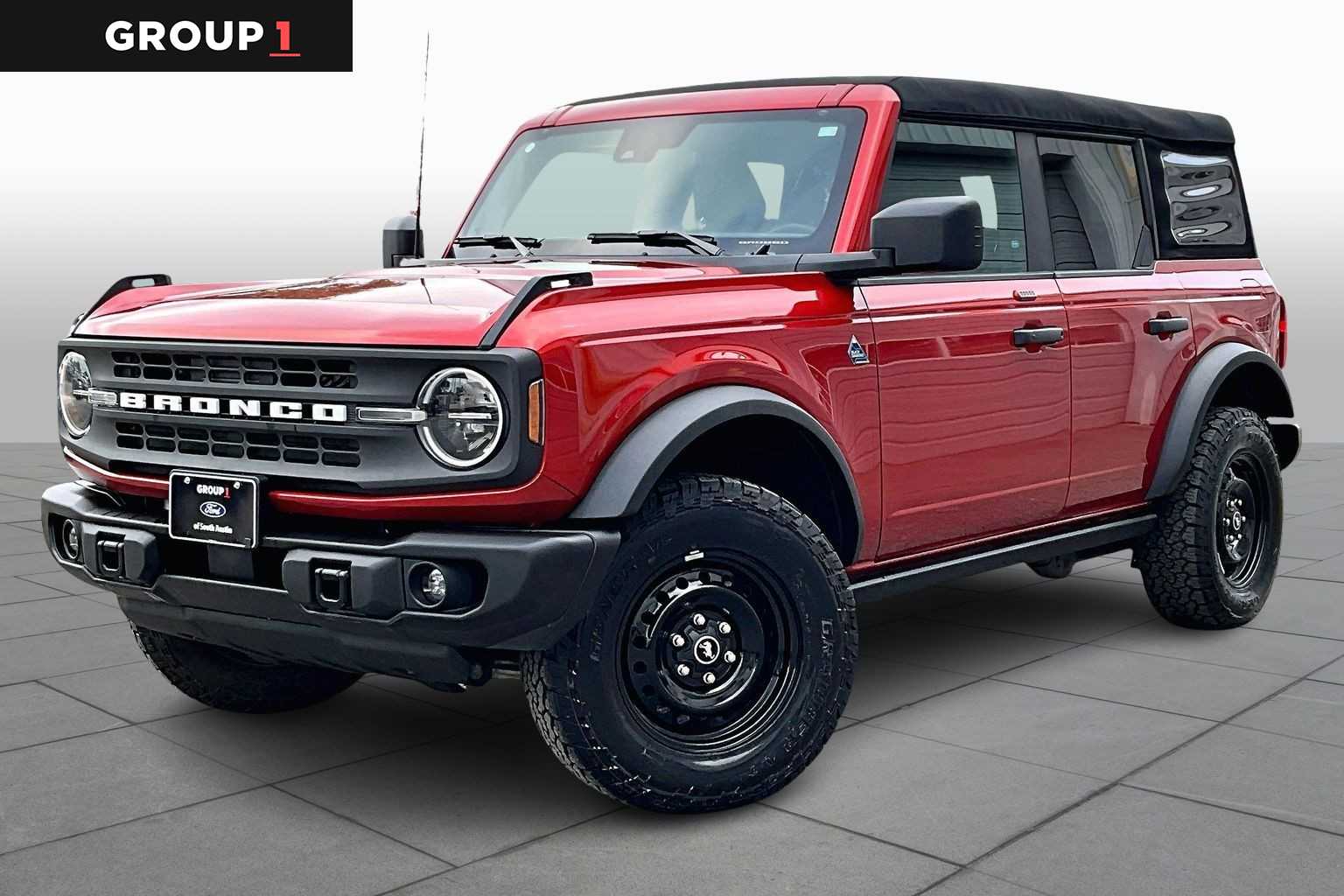 2023 Ford Bronco 4-Door Black Diamond's photo