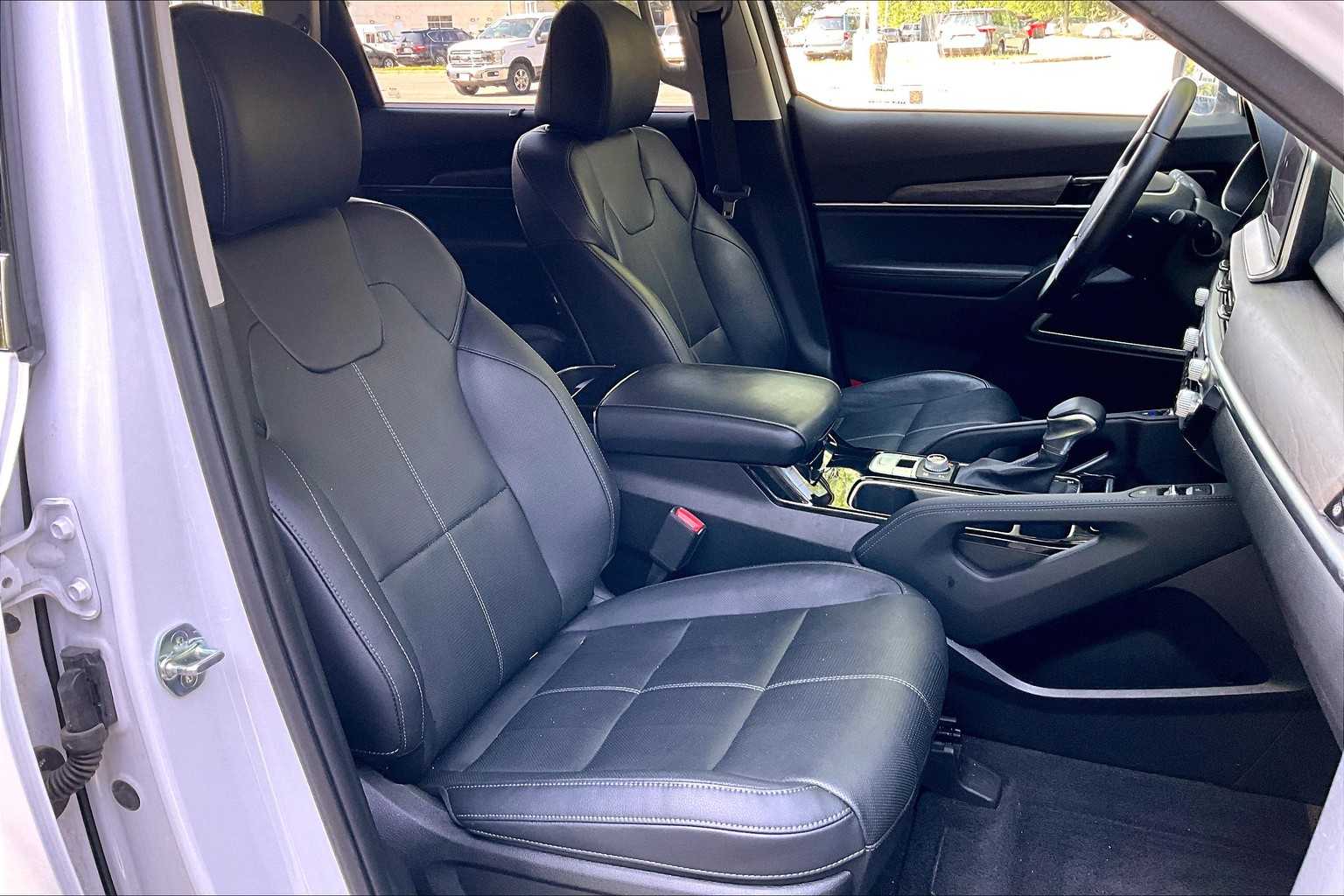 2022 Kia Telluride EX photo 8