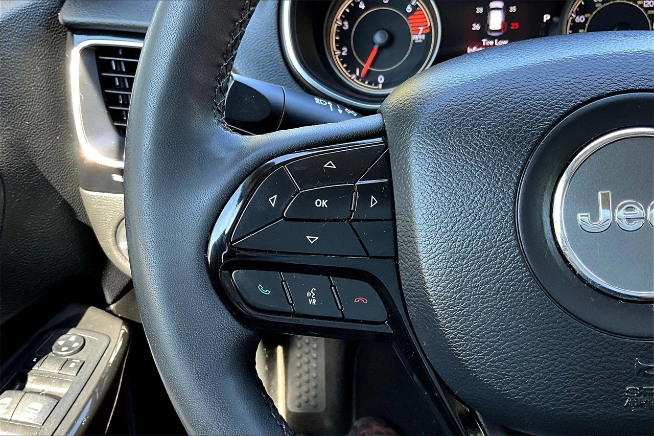 2023 Jeep Cherokee Altitude photo 21
