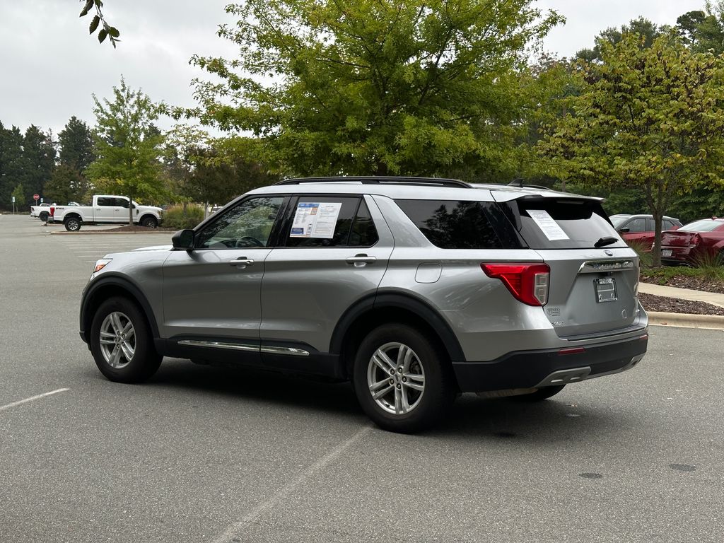 2024 Ford Explorer XLT photo 4