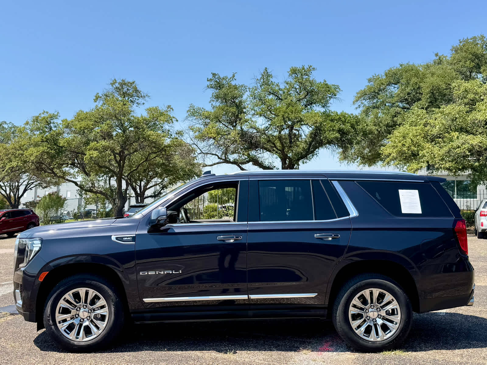 2024 Gmc Yukon Denali photo 2