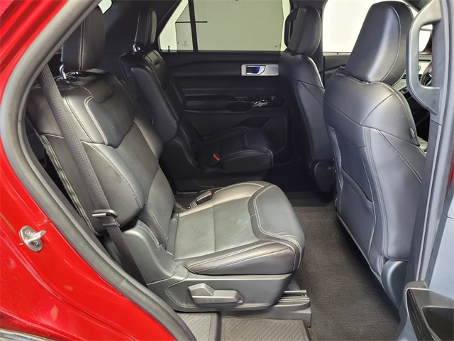 2021 Ford Explorer ST photo 9