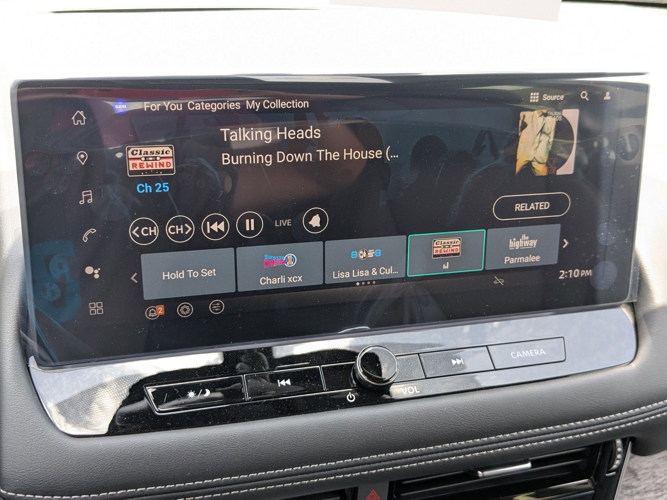 2025 Nissan Rogue Platinum photo 9