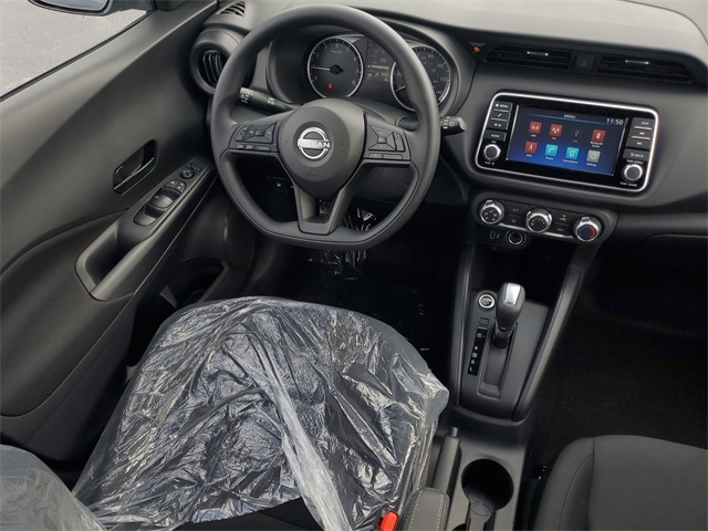 2025 Nissan Kicks Play S photo 7