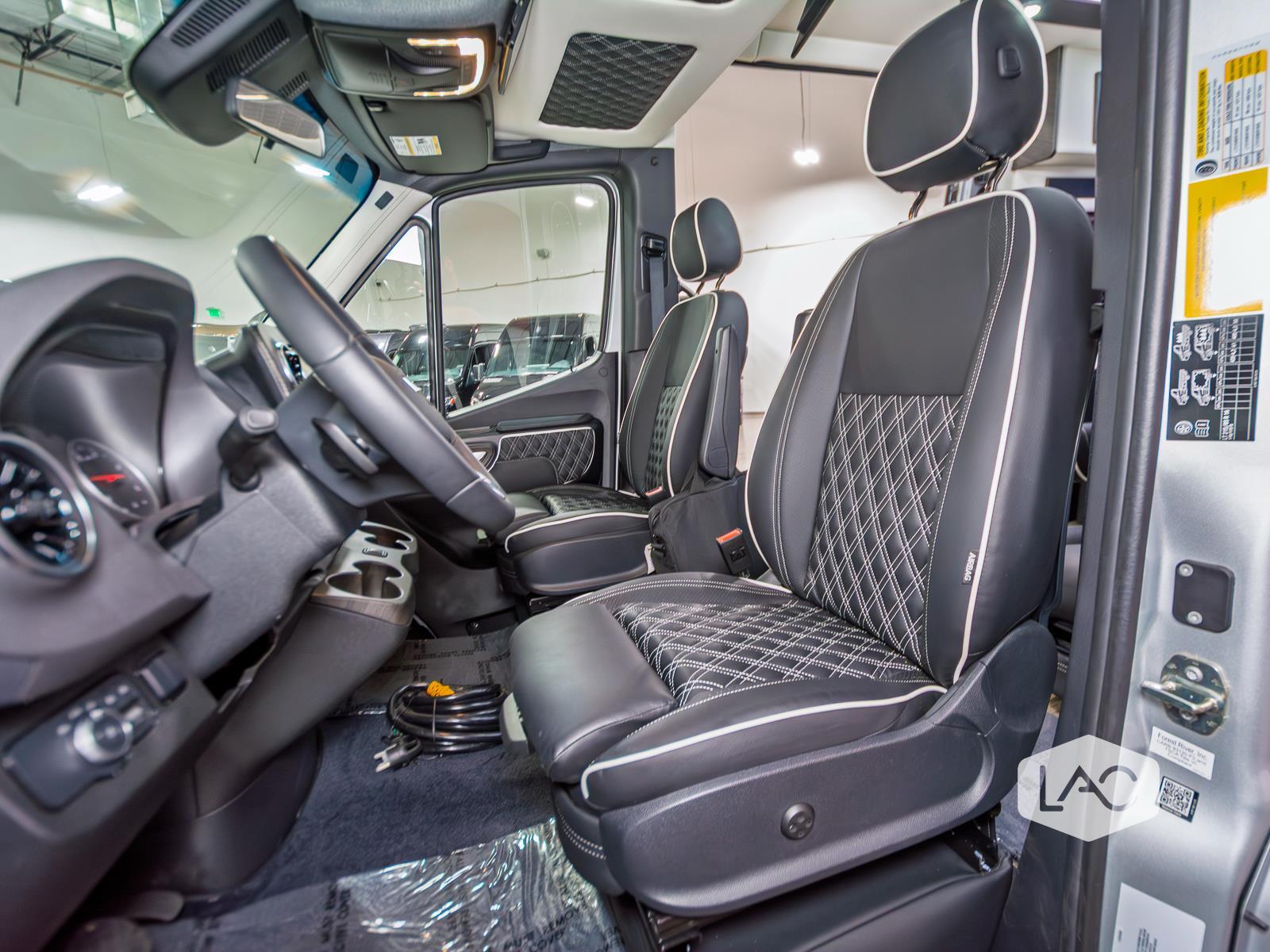 2023 Mercedes Benz Sprinter 3500 photo 17