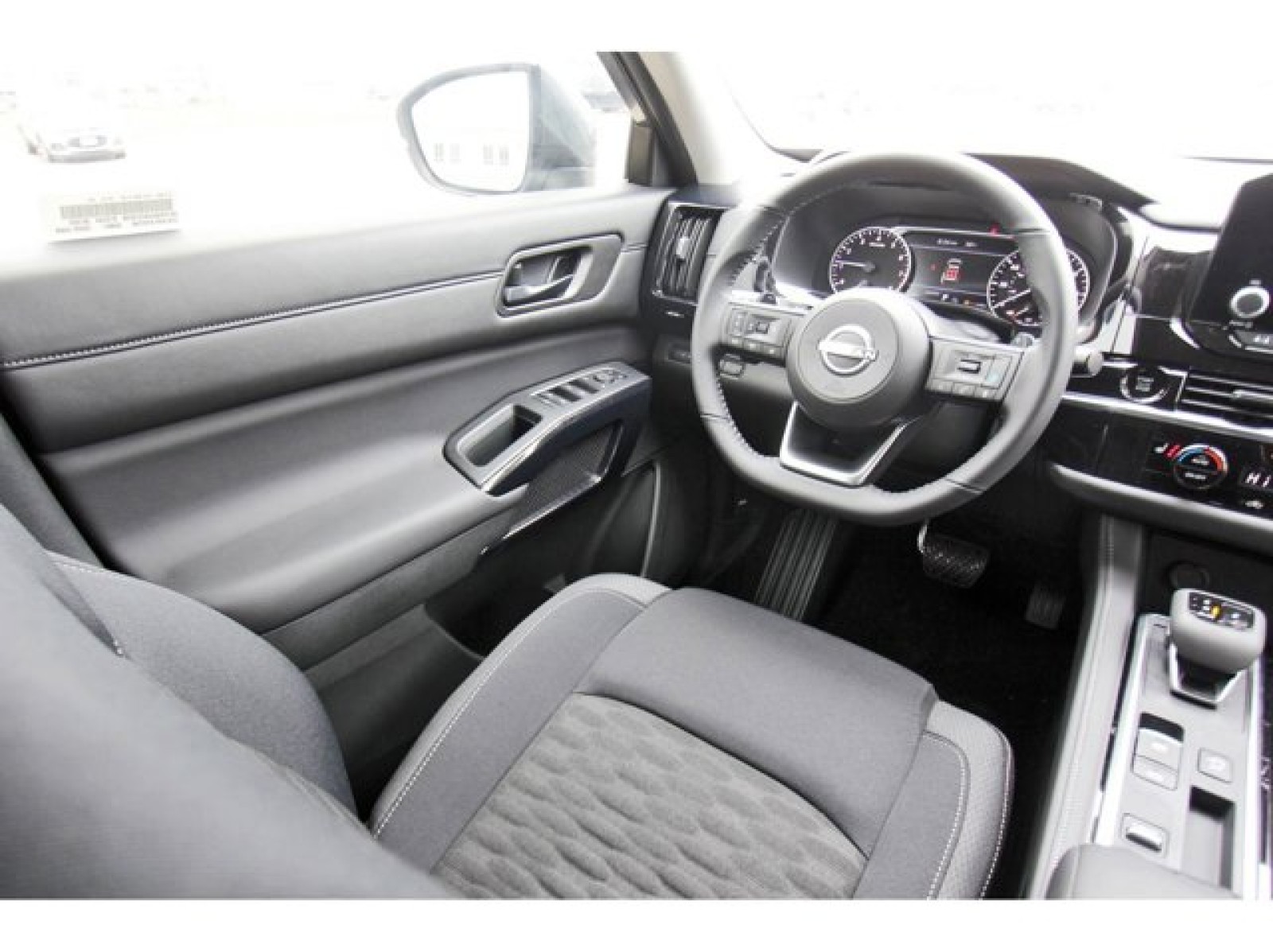 2025 Nissan Pathfinder SV Black at Robbins Nissan