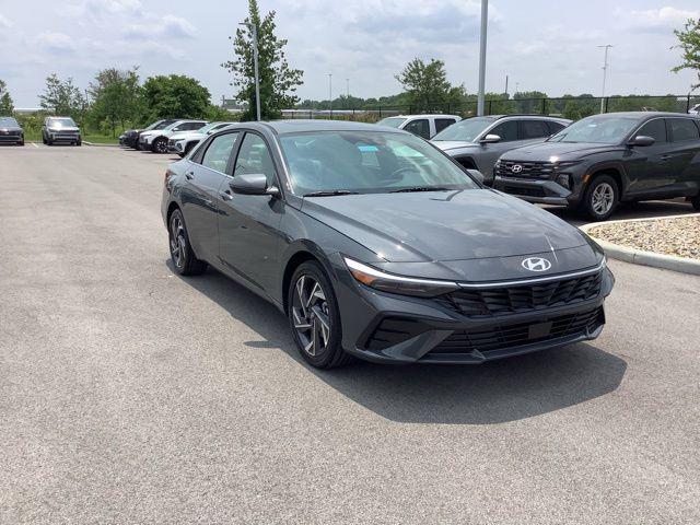 2025 Hyundai Elantra Hybrid Limited photo 2