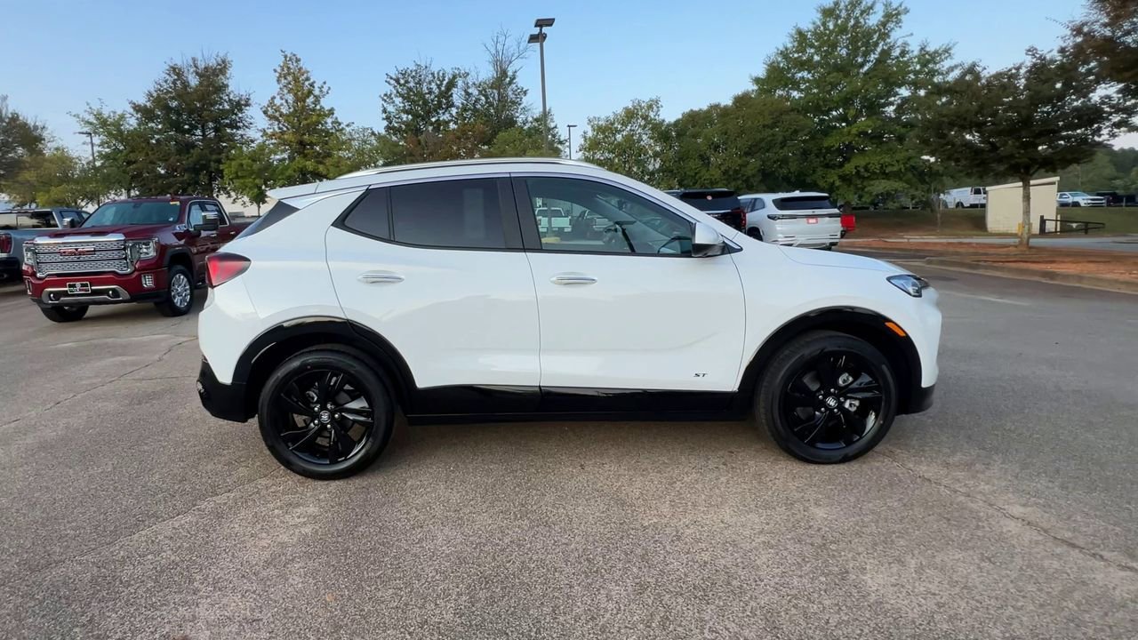 2026 Buick Encore GX Sport Touring photo 9