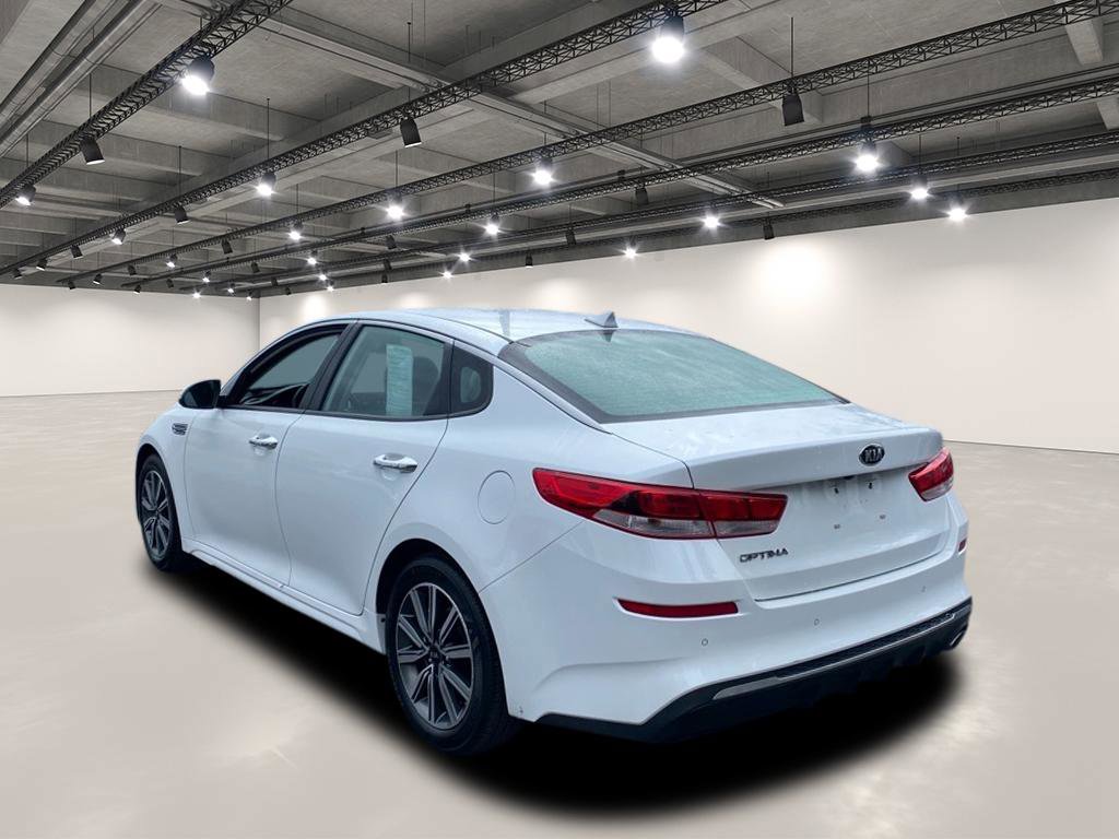 2019 Kia Optima LX photo 4
