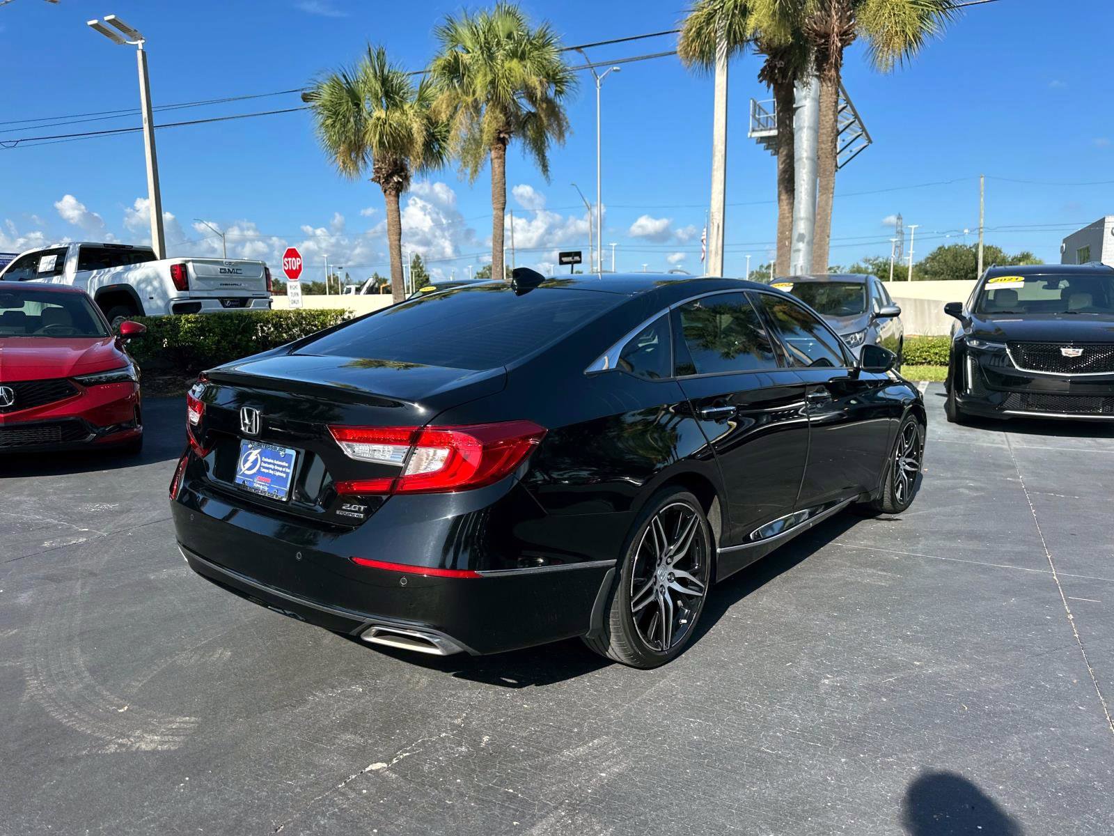 2022 Honda Accord Touring 2.0T photo 4