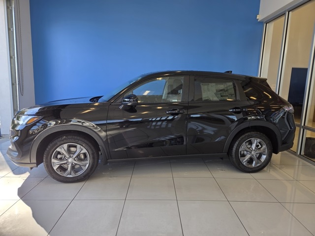 2026 Honda HR-V LX photo 4